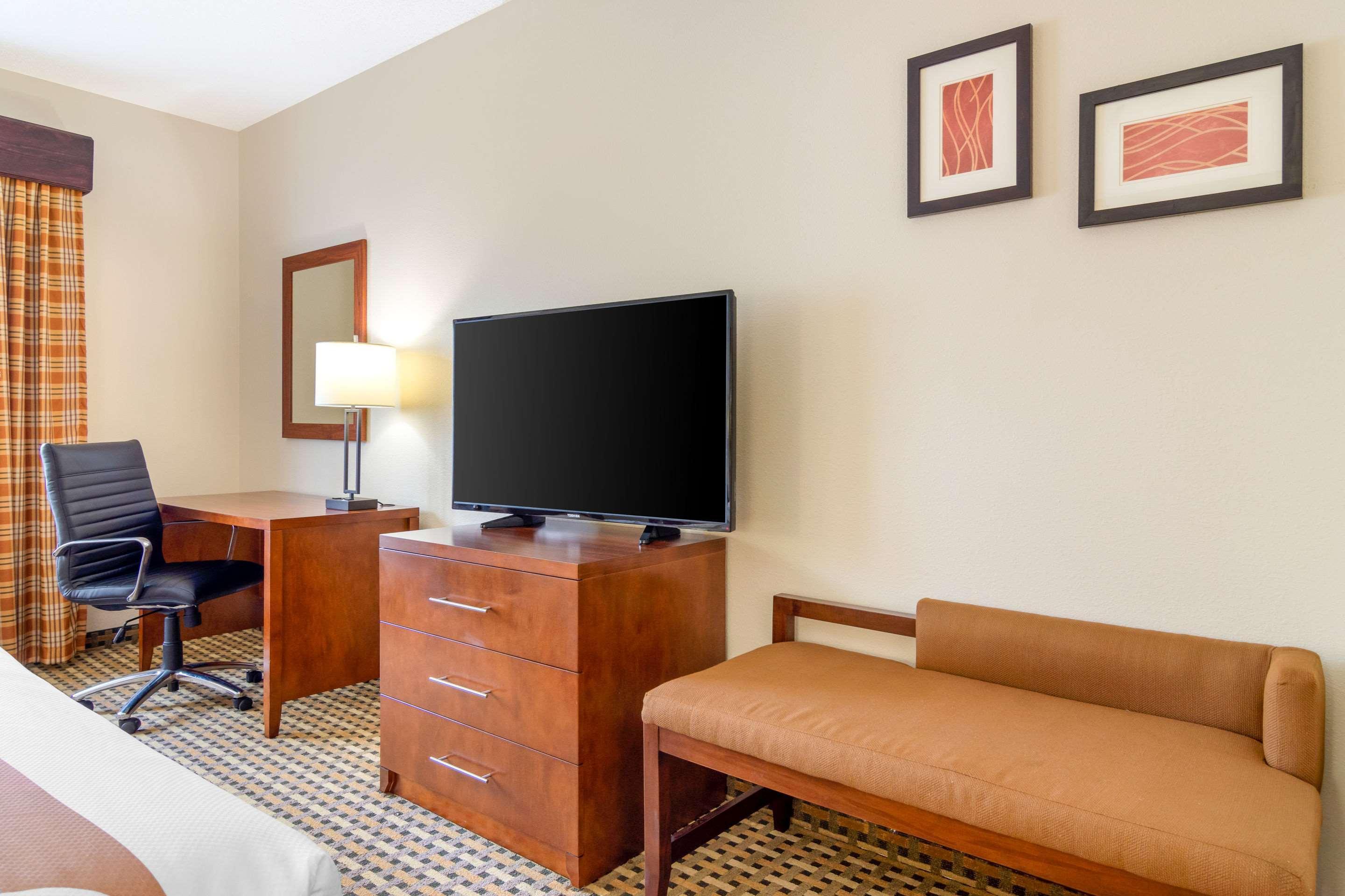 Quality Inn & Suites Decatur - Atlanta East Lithonia Exterior photo